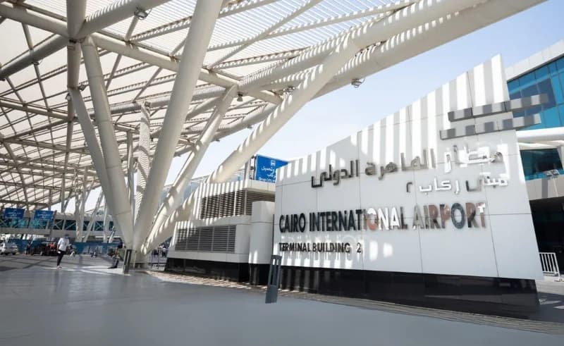 President Abdel Fattah El-Sisi leads a Cairo meeting on Terminal 4 plans for Cairo International Airport.