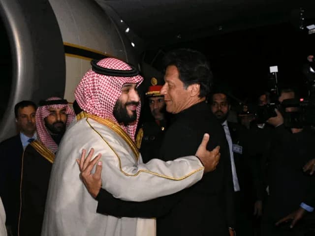 Saudi Arabia slashes upto 80 percent visa fees for Pakistanis