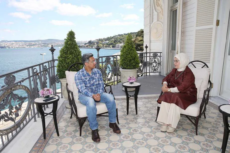 why Twitterati are unhappy with Aamir Khan for meeting Turkey’s First Lady Emine Erdogan in Istanbul?
