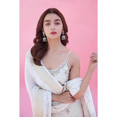“Stop pampering mediocre work” Kangana Ranaut takes another dig at Alia Bhatt