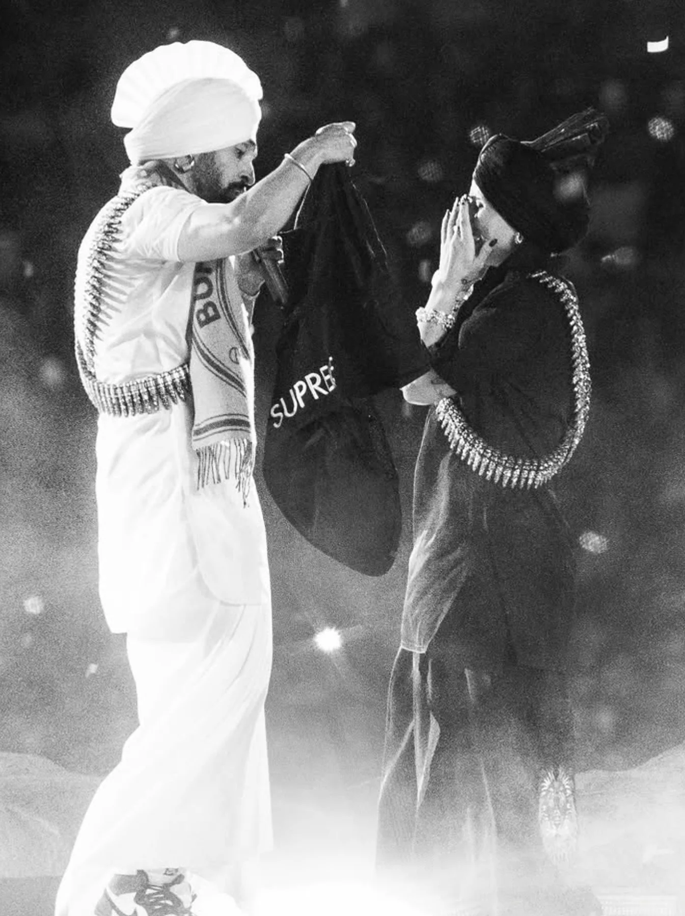 Wembley Salutes Diljit Dosanjh After Landmark London Concert. Diljit Dosanjh delivered a sold-out Aura World Tour performance at Wembley Stadium on September 12, marking a major.